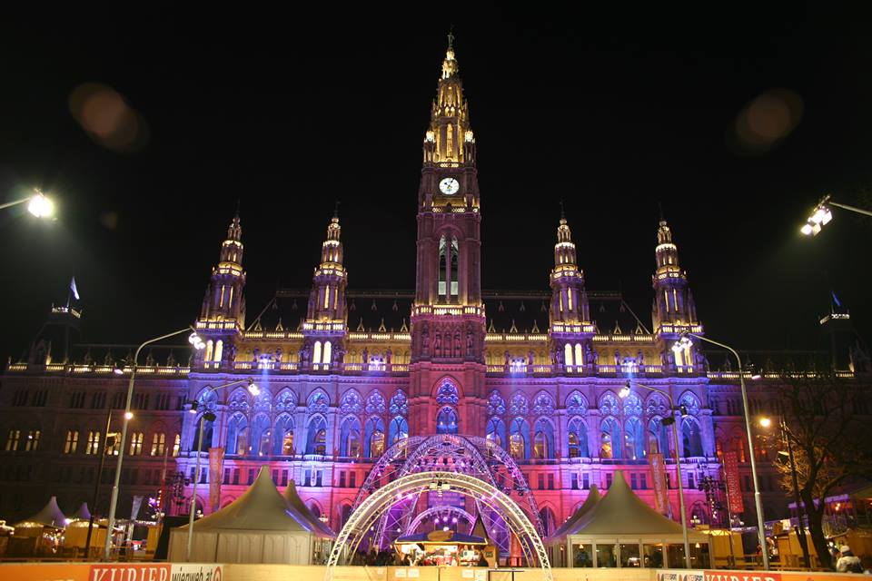 Wursts sizzle, pinecones dangle, and the smell of potato pancakes is in the air. This is Christmas in Vienna: