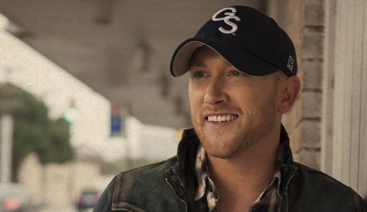 Cole Swindell middle of a memory