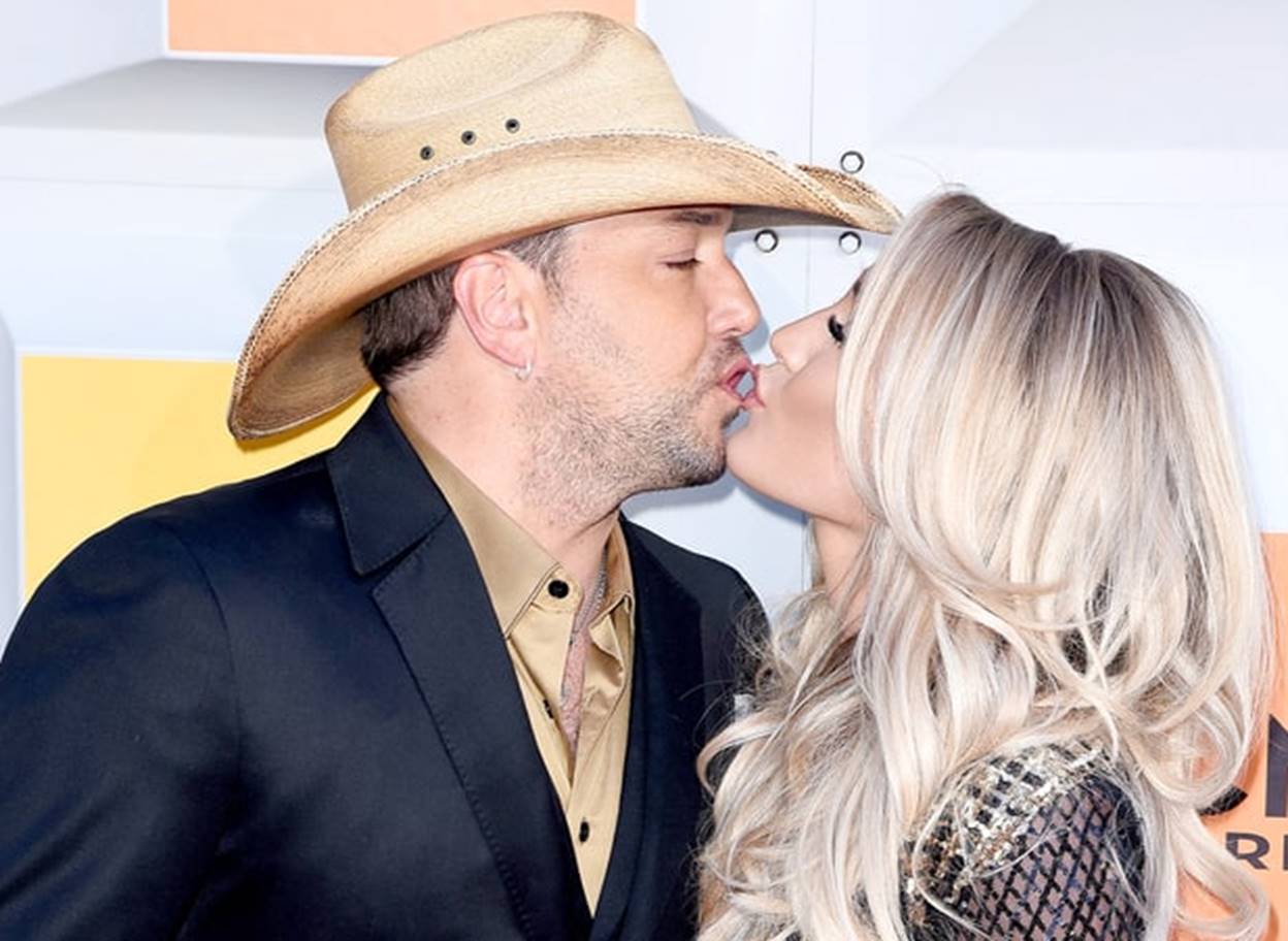 jason aldean and wife brittany kerr