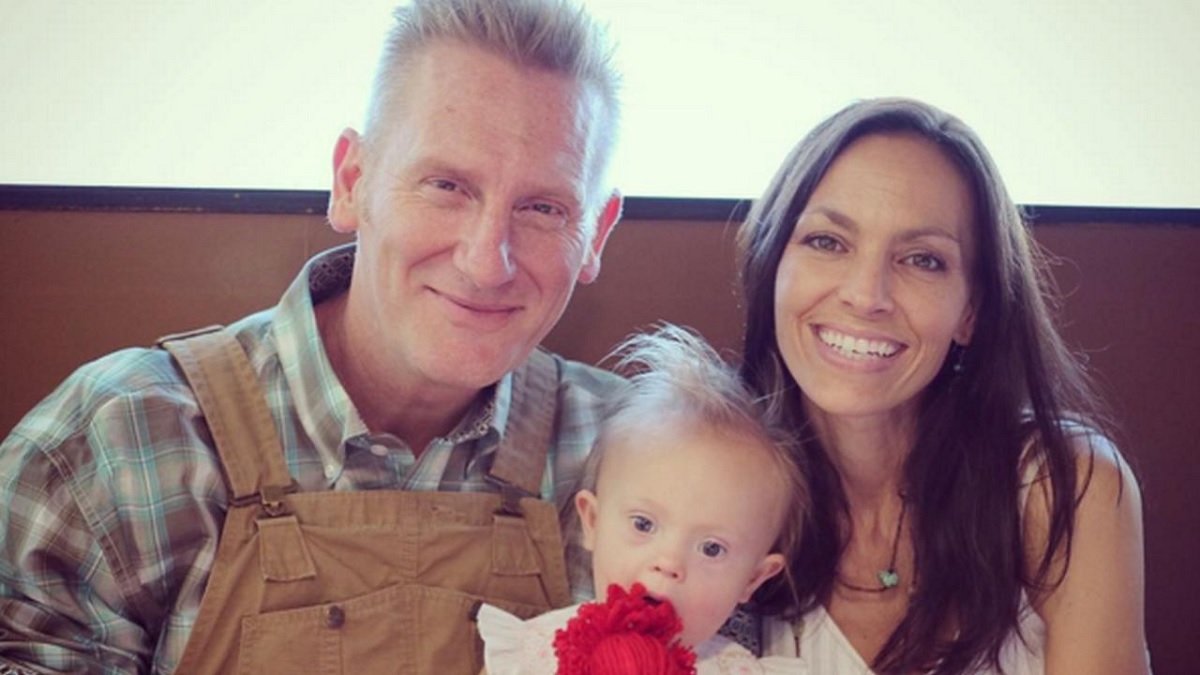 Rory Feek Released Documentary Tribute To Joey with Love