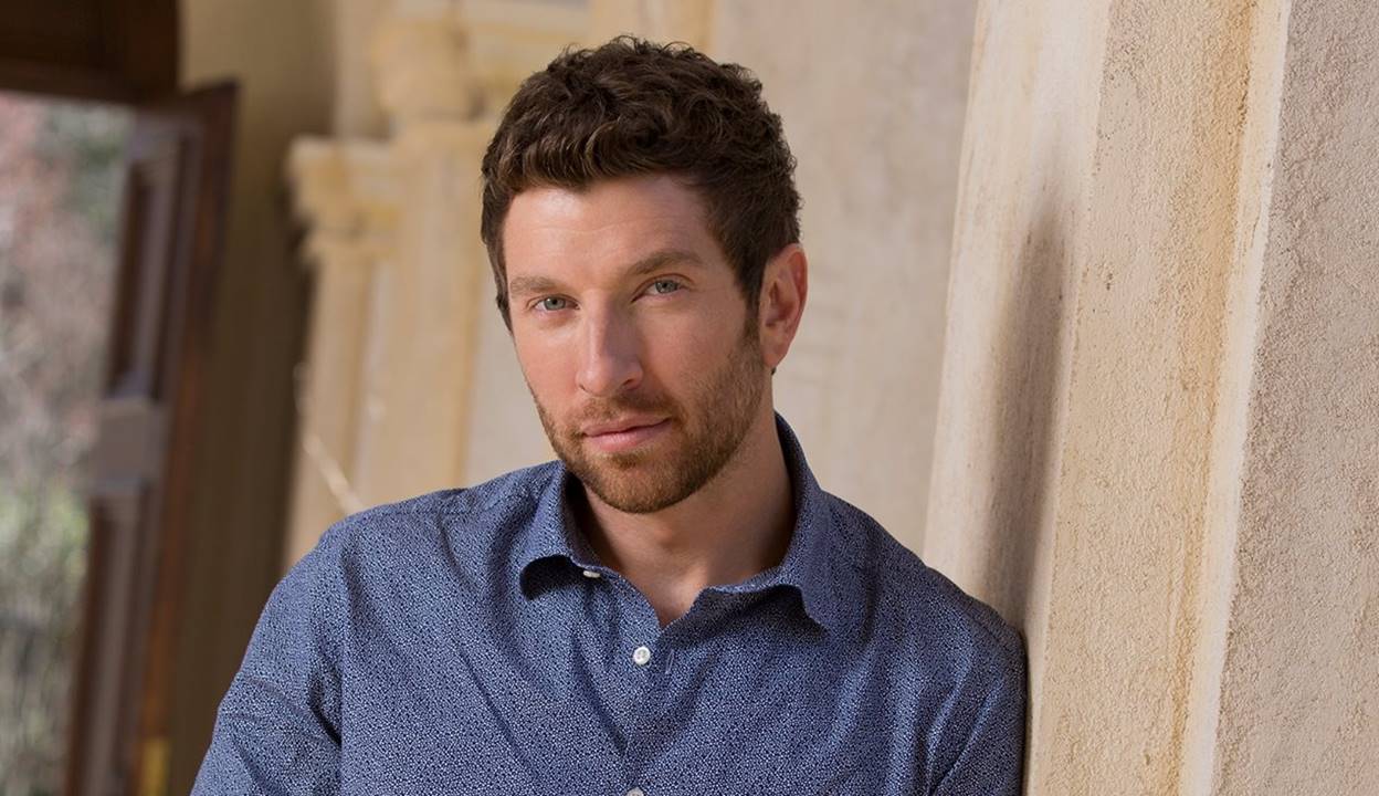 Brett Eldredge Wanna Be That Song Video And Lyrics