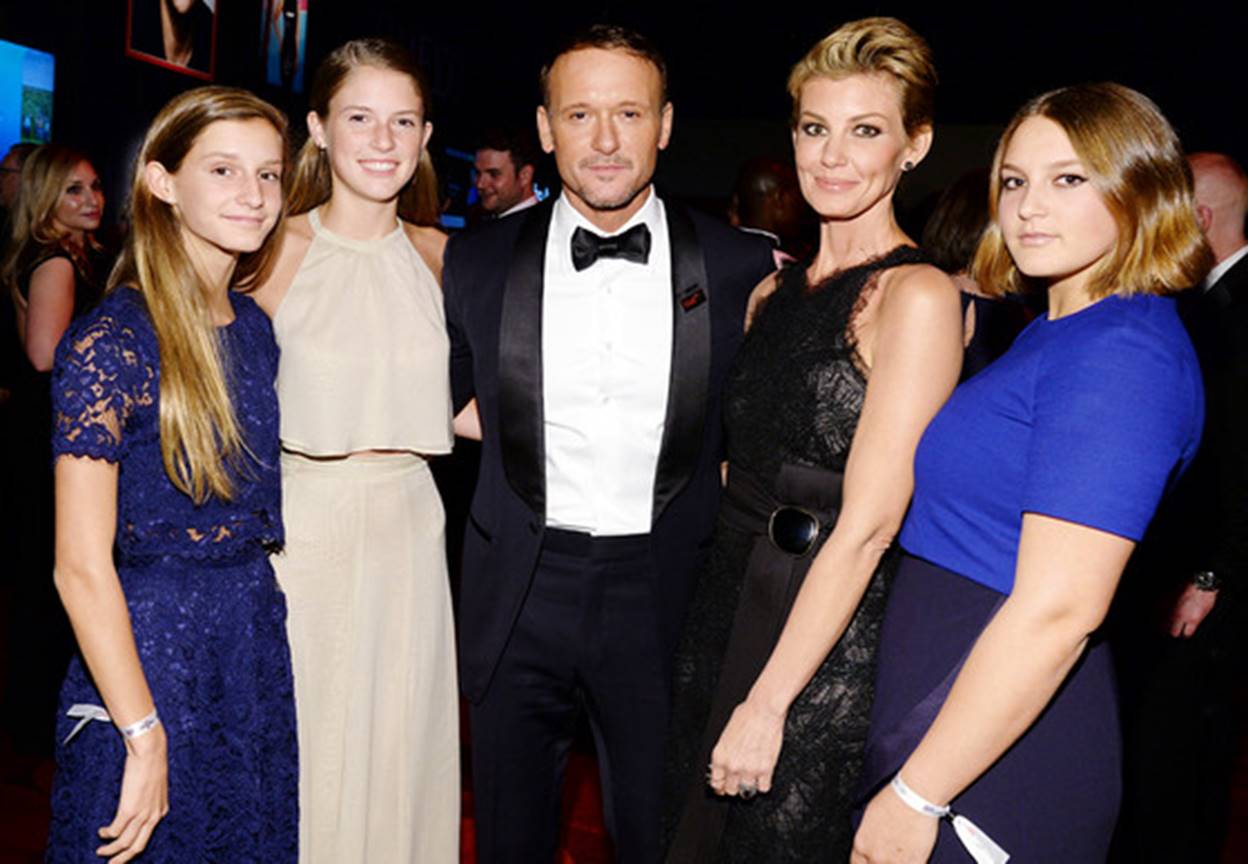 All 3 of Tim McGraw and Faith Hill's Daughters Singing (Video)