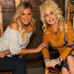 dolly parton and kelsea ballerini at cracker barrel