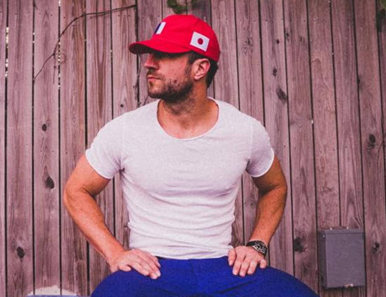 Sam Hunt’s Mystery Image is Driving Fans Wild