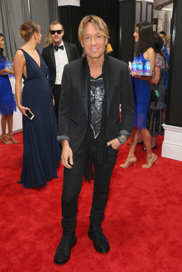 keith urban, 2017 grammy awards red carpet