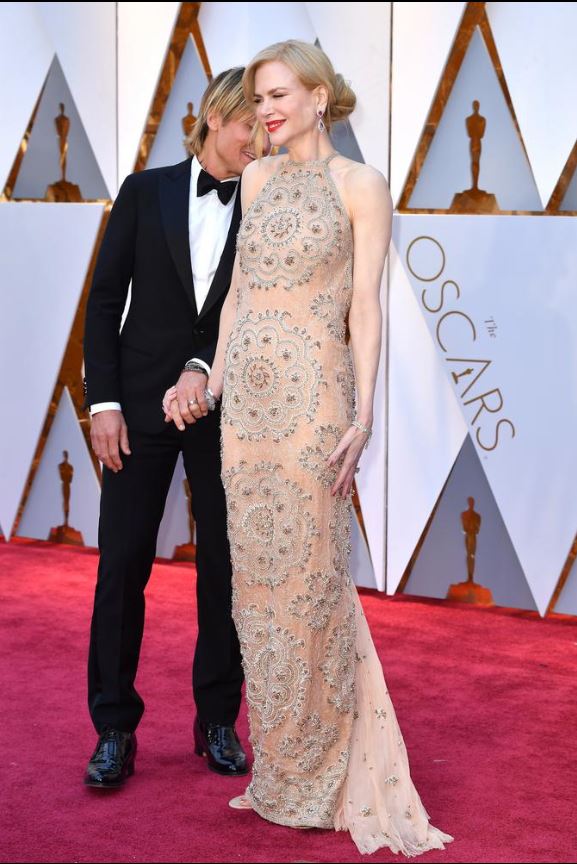 Nicole Kidman and Keith Urban Heat Up Oscars Red Carpet [Pictures]