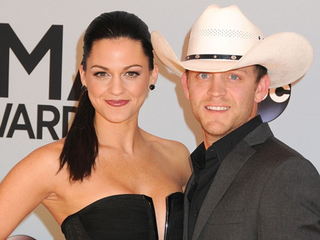 justin moore wife kate child