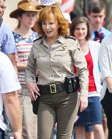 reba mcentire tv show