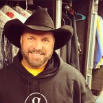 garth brooks beard