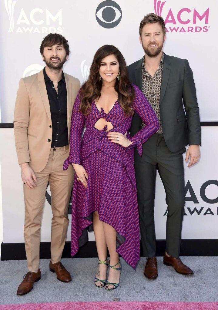 2017 acm awards red carpet