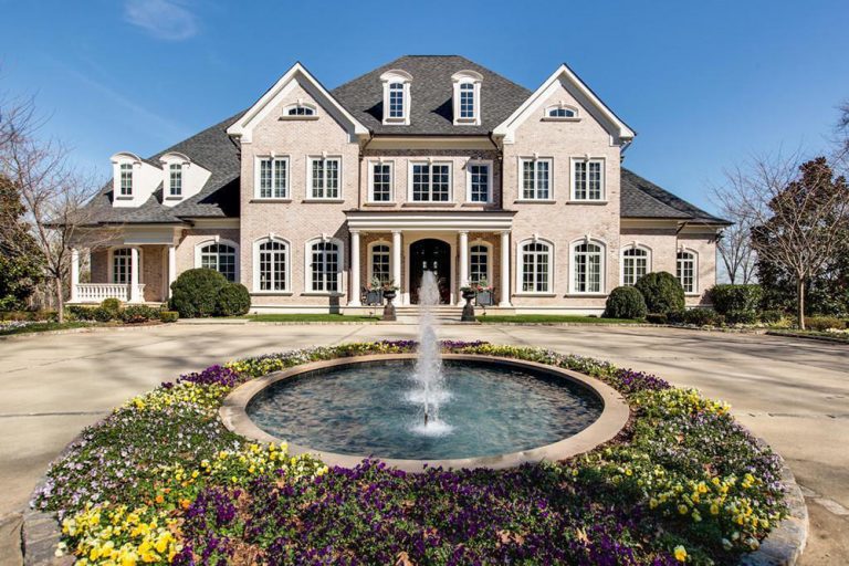 kelly clarkson mansion 