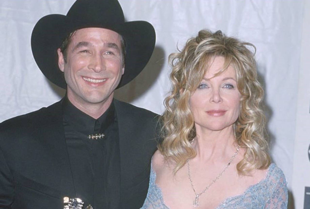 Meet Clint Black's Wife, Lisa Hartman Black