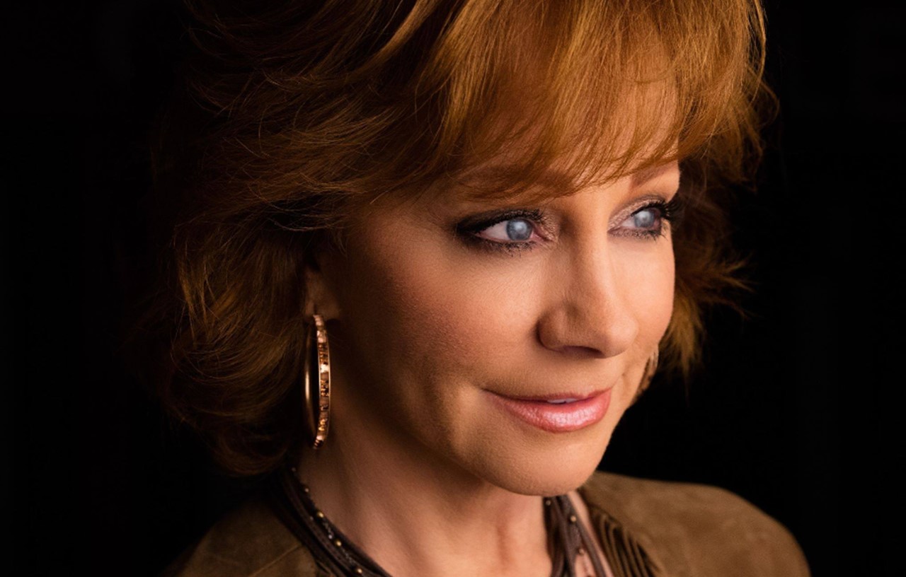 reba mcentire red blooded