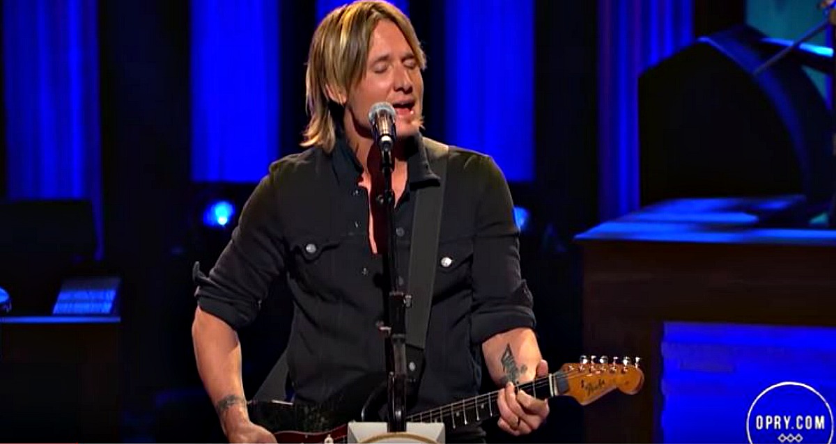 Keith Urban Sings The Fighter at The Grand Ole Opry