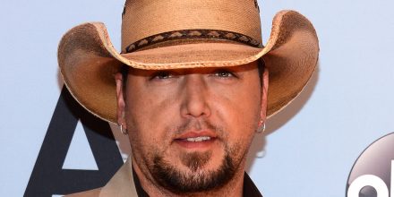 jason aldean hicktown cowboy hat