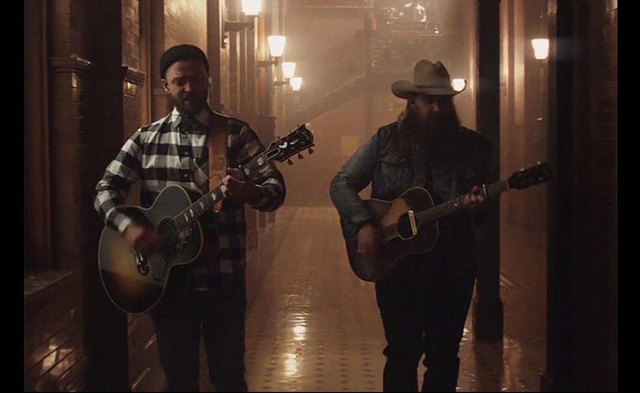 Justin Timberlake Debuts "Say Something" with Chris 