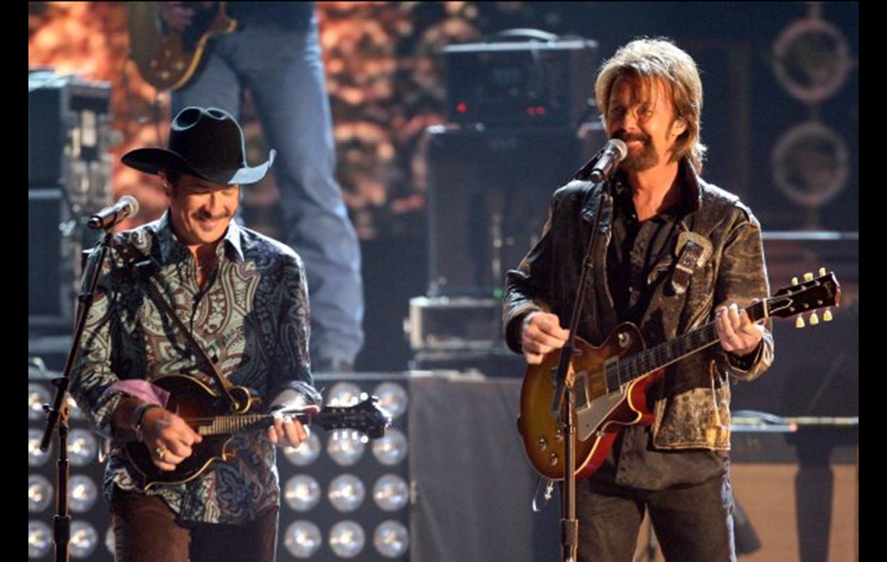 brooks & dunn hillbilly deluxe