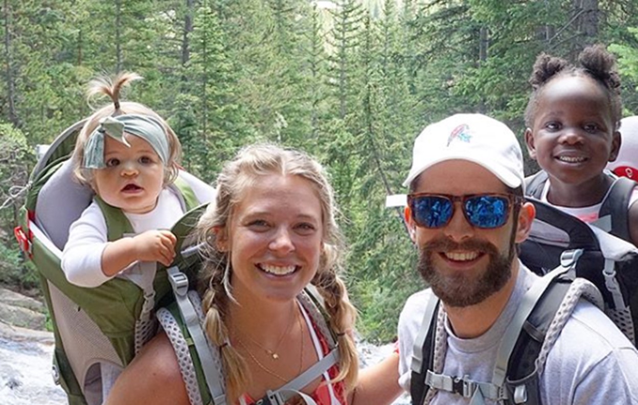 thomas rhett family hiking