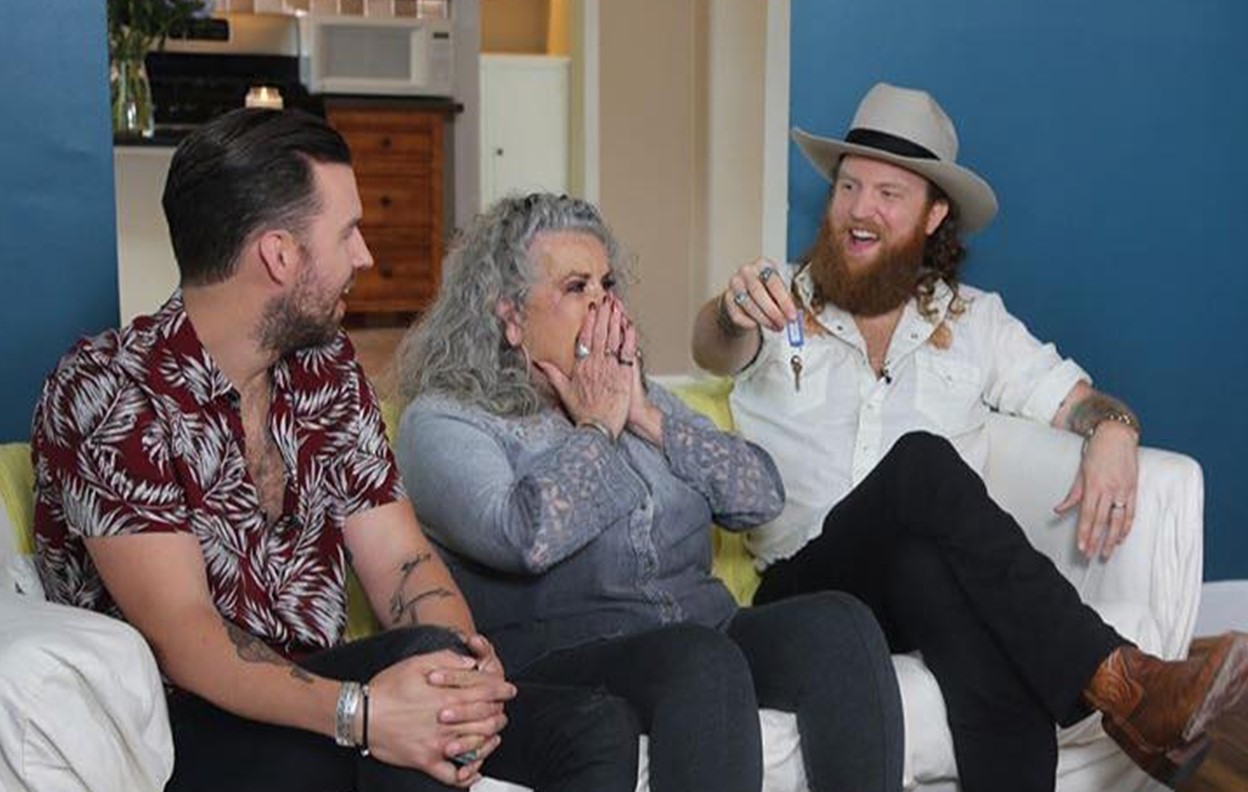 Brothers Osborne Surprise Their Mother with New Home [Video]