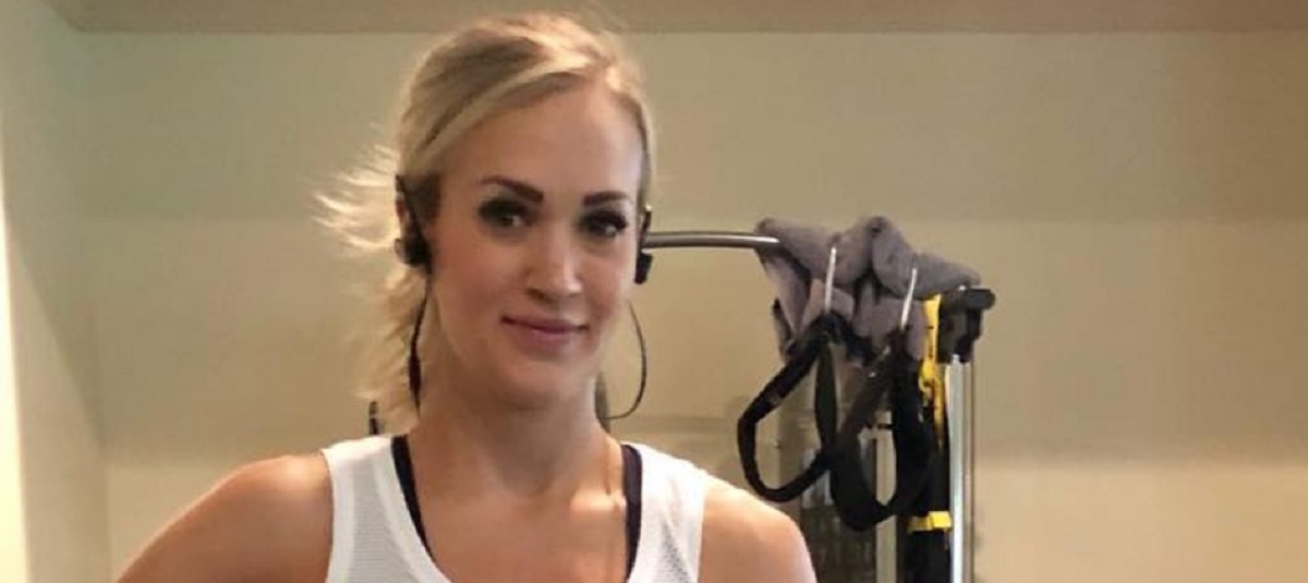 Carrie Underwood Working Out