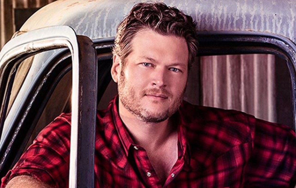 Blake Shelton Announces Friends And Heroes 2019 Tour