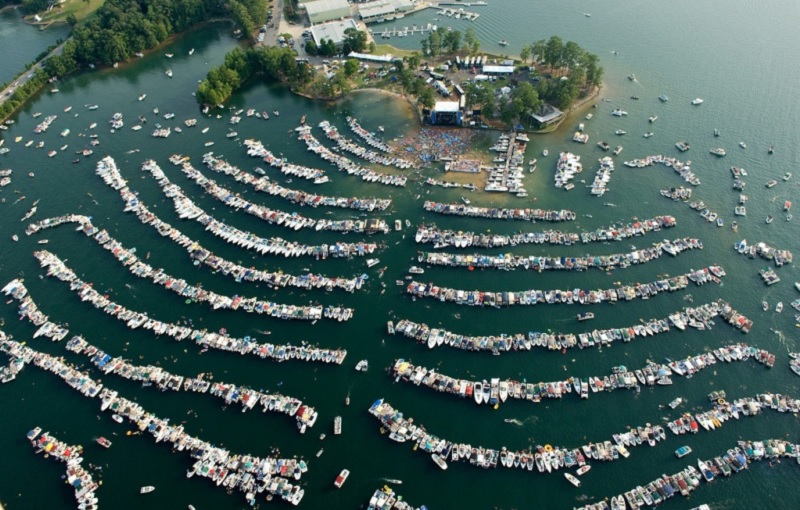 Country Star Alan Jackson's Boats are a Sweet Collection