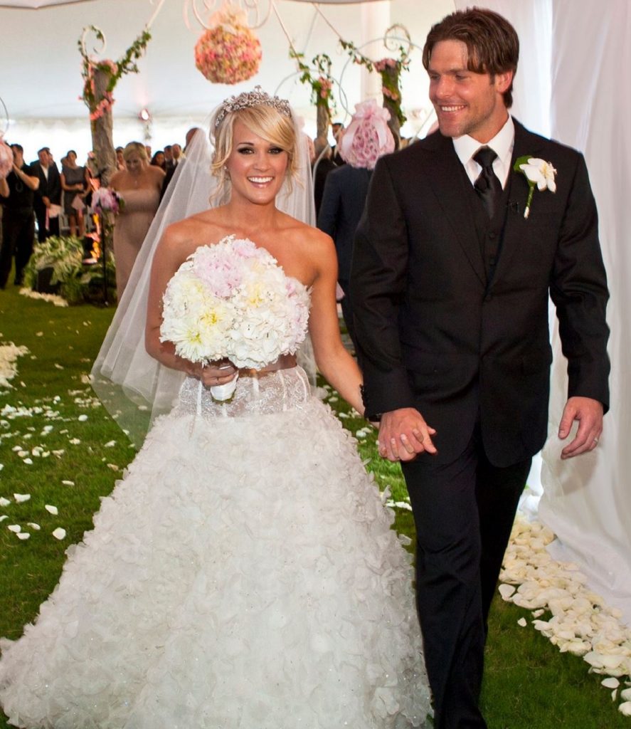 Carrie Underwood's Family 3 Adorable Boys (Video)