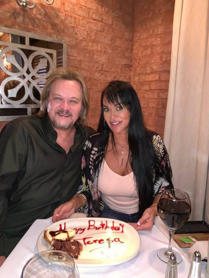 8 Facts About Travis Tritt Wife #3 (Theresa Nelson)