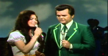 Conway Twitty and Loretta Lynn Feelins (video and lyrics)