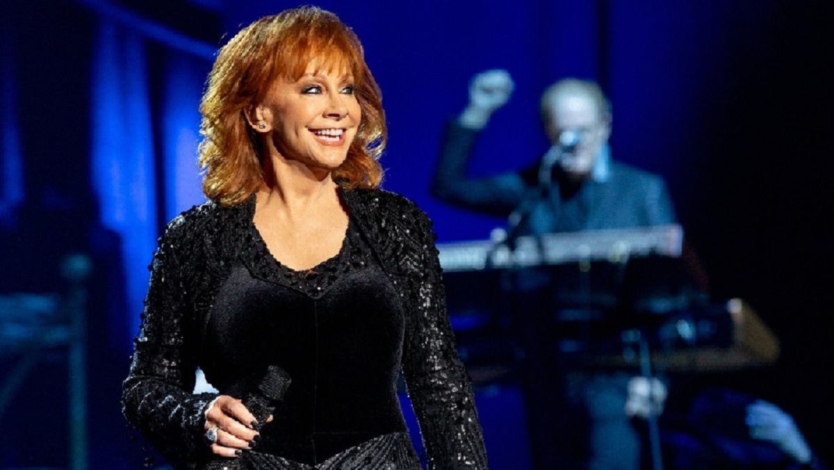 Reba McEntire New Fool At An Old Game