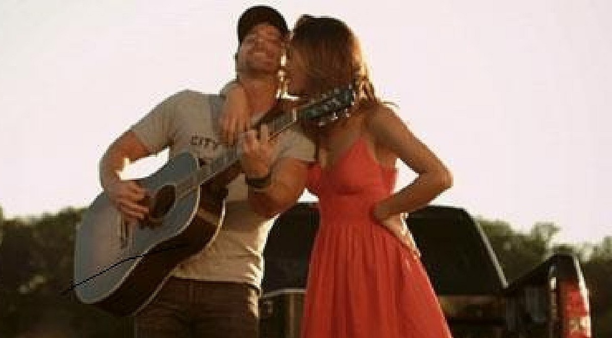Kip Moore Somethin' 'Bout A Truck