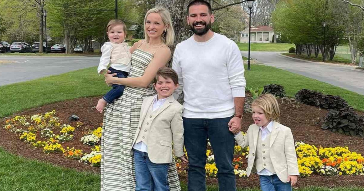 Shay Mooney Family