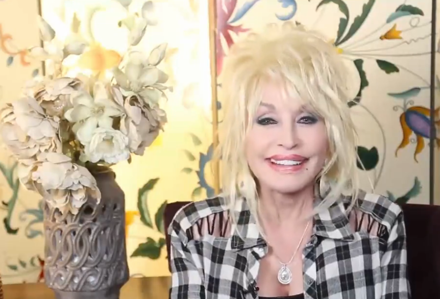 Dolly Parton will go on tour this coming June.