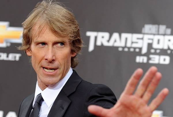 Director Michael Bay was attacked by 2 people Thursday while filming “Transformers 4”. The attackers, named as Mak brothers, aged 27 and