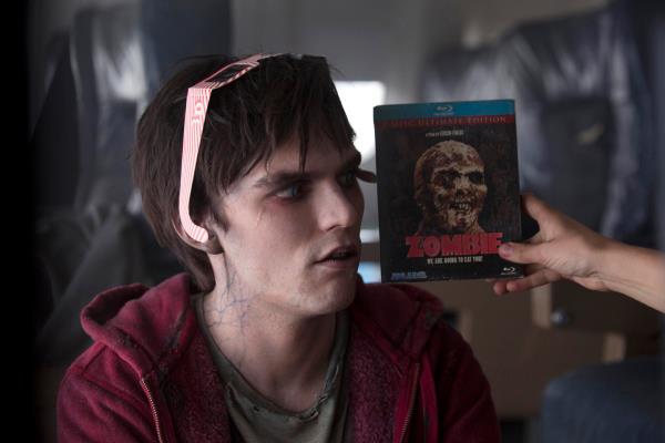 Superbowl is likely to take a share of the box office, but Warm Bodies is still predicted to be a box office hit with more or less $17M